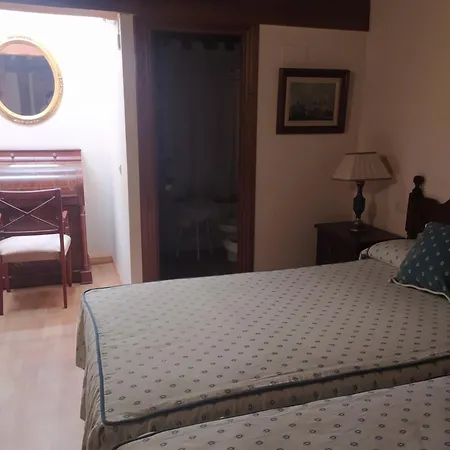 Hotell La De Numancia 2*