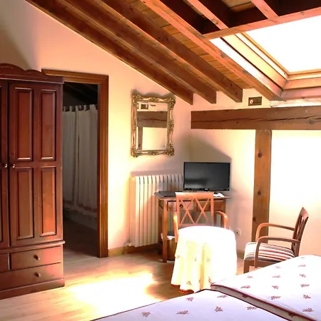 Hotell La De Numancia 2*