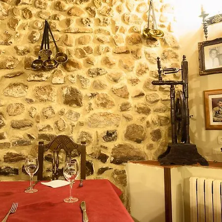 Hotell La De Numancia