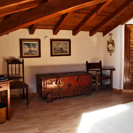 Hotel La De Numancia 2*