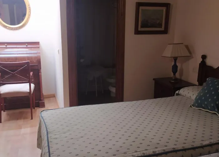 Hotel La De Numancia 2*