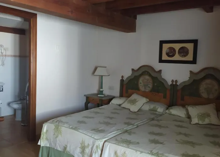 Hotel La De Numancia