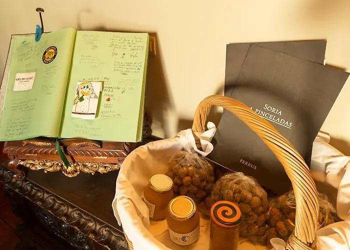 Hotel La De Numancia 2*